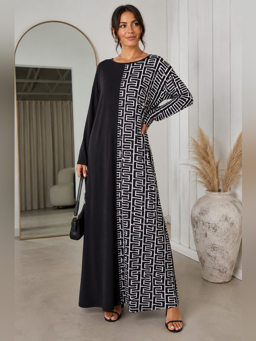 Black White Geometric Print Maxi Dress Size 5X More Like a 2 Or 3 X Runs Small